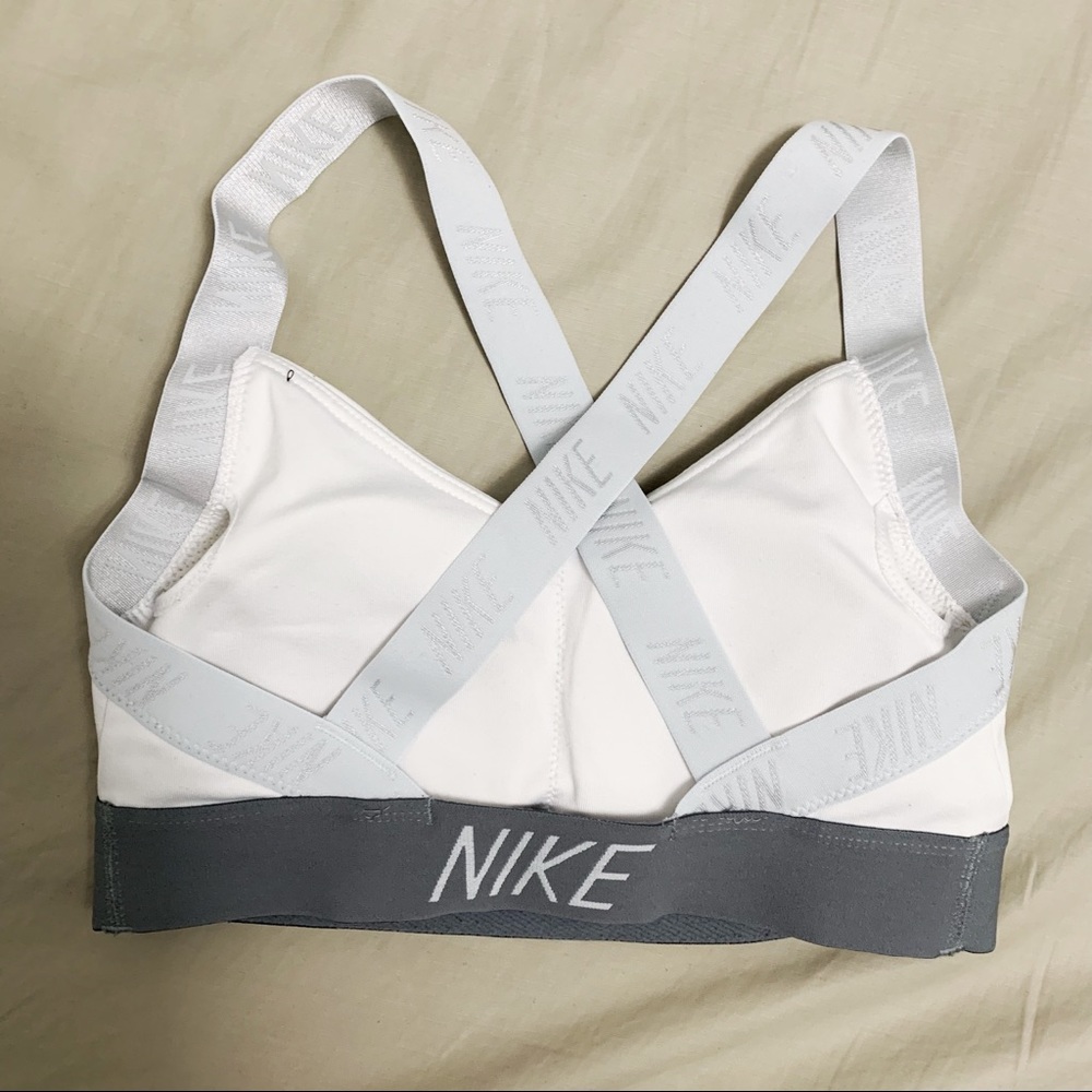 Nike Crossover Sports Bra - Picture 2 of 3